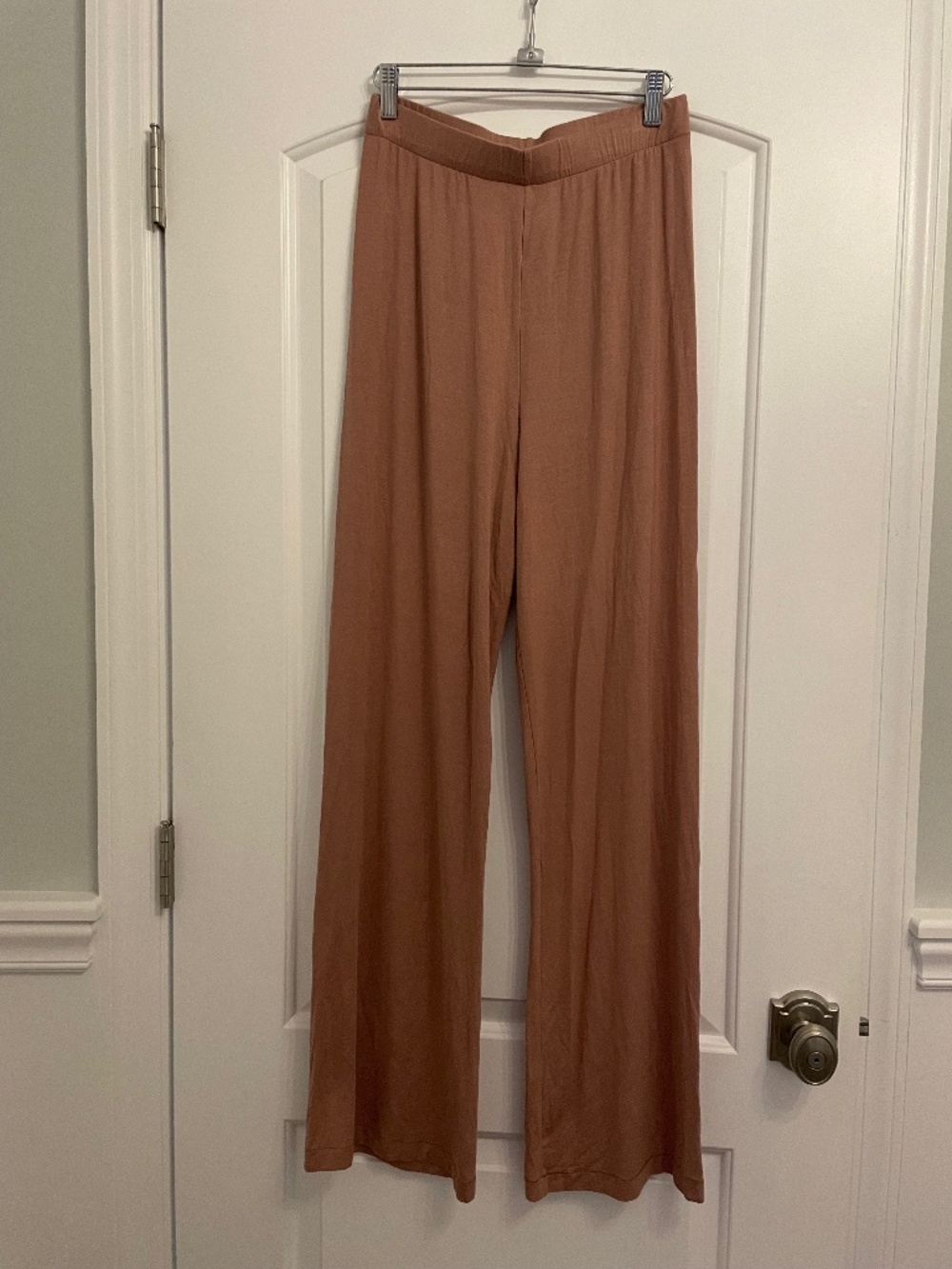 NWT SKIMS SLEEP PANTS IN SIENNA SIZE S!